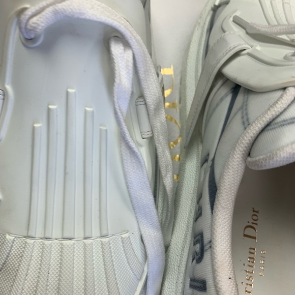 DESIGNER SNEAKERS - Picture 7 of 9